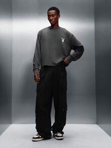 PLAYBOY X SUMWON 男士短款修身长袖圆领T恤，胸前印有兔子图案，休闲街头风上衣 - 深灰色 - 查看 7