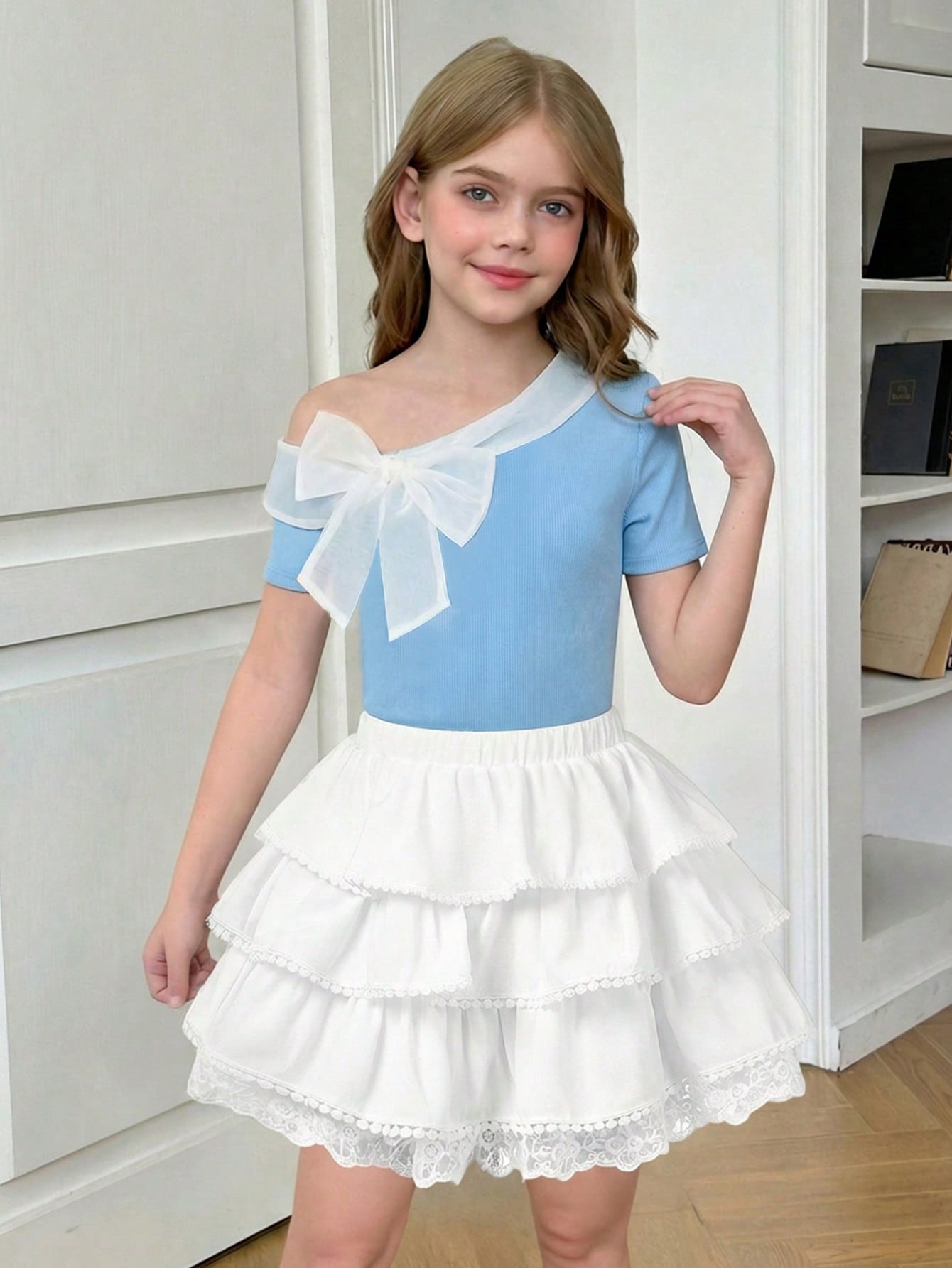 SHEIN Serisse Kids قميص تي شيرت قصير الأكمام مطبع...