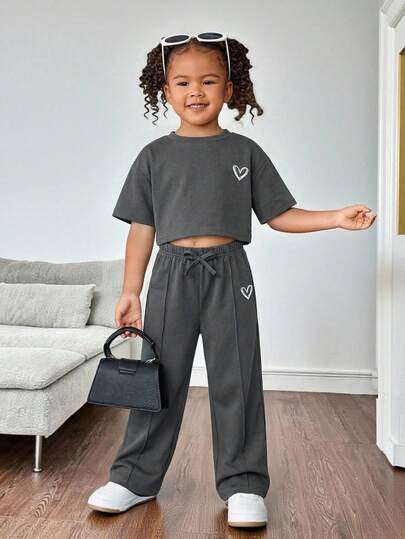 2pcs Young Girl Solid Color Round Neck Heart Pattern Casual T-Shirt And Leggings Set