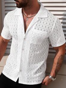 Manfinity Homme 男士夏季休闲度假纯色纹理面料短袖衬衫，男士白色图案衬衫，男士白色衬衫，男士派对衬衫，男士短袖衬衫，男士夏季衬衫，男士复古风，日常休闲，周末旅行，户外活动，探险旅行，轻松的工作环境或半正式场合，男友/丈夫礼物，周年纪念/生日礼物，派对夏季假期，婚礼，春夏交替，狂欢节，男士休闲白色纹理图案纽扣短袖衬衫，是夏季外出和度假的完美之选。 - 白色 - 查看 5
