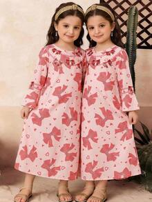 SHEIN 女孩休闲度假甜美可爱蝴蝶结刺绣印花长裙 - 粉色 - 查看 5