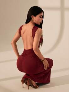 SHEIN PETITE 酒红色性感简约优雅露背无袖连衣裙，适合鸡尾酒会、浪漫约会、秋冬叠穿、派对、正式聚会、夜间外出、婚礼宾客、万圣节、圣诞节等场合。 - 酒紅色 - 查看 4