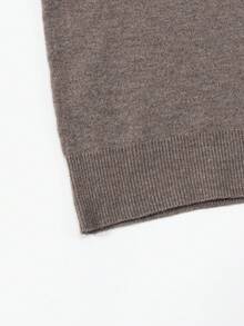 EMERY ROSE Blusa minimalista de cuello en V de unicolor - Marrón - Ver 5