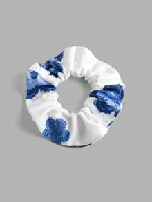 Tween Girl White Knit Pullover Allover Floral T-Shirt, Casual Daily Fashion Versatile With Hair Scrunchie, Cute - White - View 4