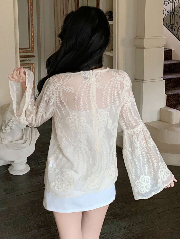 Women's Solid Color Jacquard Loose Pullover Flare Sleeve Elegant Resort Blouse, Spring/Autumn