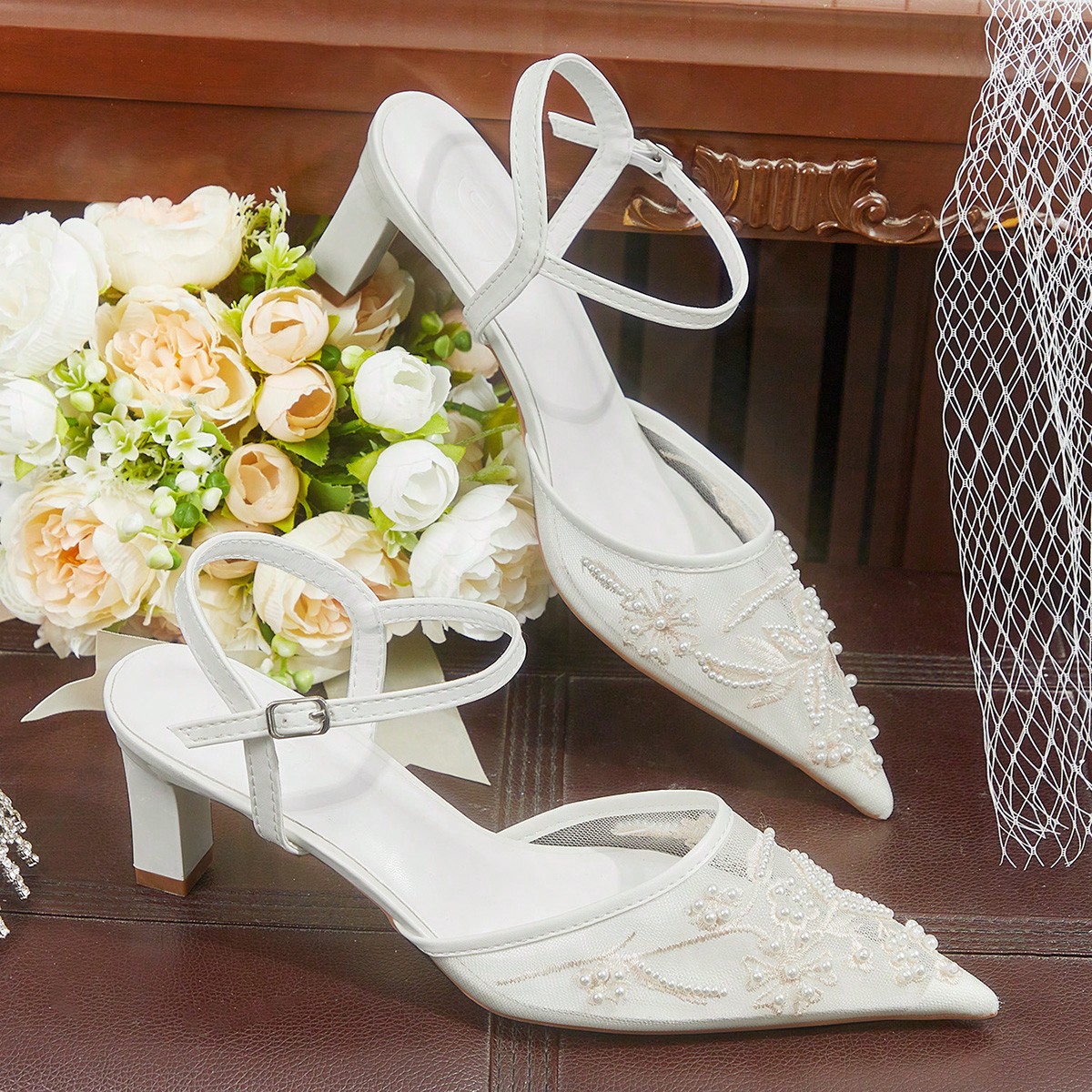 Tacones altos de punta puntiaguda con bordados y cuentas, elegantes tacones de correa, moda para boda, Día de San Valentín, té, atuendo elegante