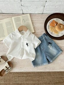 SHEIN 2pcs Baby Boy Casual Fashion Collegiate Short Sleeve Shirt And Distressed Denim Shorts Set,Blue And White Striped,Summer,City Break Toddler Outfit - Blue - View 4
