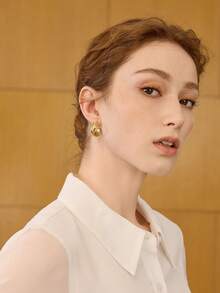 MOTF PREMIUM 18K镀金立方氧化锆简约优雅圈形耳环 - 金黃色 - 查看 6