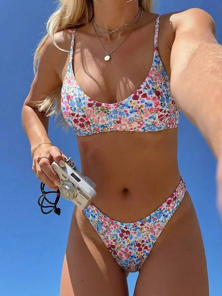 Swim Mod Bộ 2 món bikini nữ họa tiết hoa ngẫu nhiên nhiều màu sắc dễ thương dành cho kỳ nghỉ hè ở bãi biển. - Nhiều màu - Xem 1