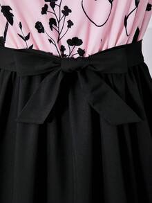 SHEIN ChillGRL Elegant Short Floral Print Dress For Teen Girls, Ruffle Sleeve, Sheer Lace Trim V-Neck, With Bow, Flared Skirt - Black - View 7