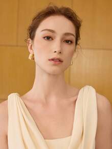 MOTF PREMIUM FASHIONABLE GEOMETRIC RESIN EARRINGS, UNIQUE DESIGN PERSONALIZED SILVER NEEDLE EARRINGS, VERSATILE EARRINGS FOR WOMEN - Gold - View 4