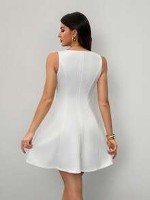 SHEIN Tall 女士纯色约会之夜A字无袖修身优雅连衣裙，适合秋季、夏季穿着，可作下午茶会礼服或白色毕业礼服。 - 白色 - 查看 3