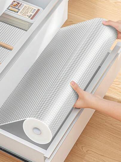 1 لفة من حصيرة الأدراج المضادة للانزلاق والمقاومة للماء - مصنوعة من مادة EVA متعددة الأغراض، مناسبة للمطبخ والحمام والمكتب والثلاجة وغيرها. إنها قابلة للغسيل ومقاومة للزيوت والبقع، وليس لها حواف ملزمة، وسهلة القطع، مساعد جيد لتنظيم المطبخ، بتصميم بسيط وسطح ناعم.