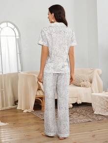 Serenescape Hand-Painted Animal Print Short Sleeve & Pants Women Pajama Set - Multicolor - View 3