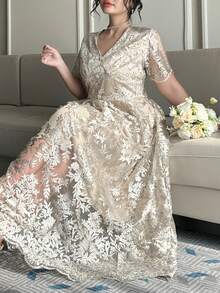 Dazy Plus Plus Size Women's Elegant Floral Lace V-Neck Long Dress, Suitable For Party And Spring/Summer - Beige - View 1