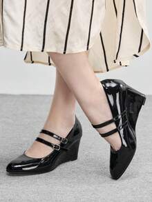 CUCCOO BIZCHIC 黑色漆皮双扣厚底玛丽珍鞋，适合日常通勤或休闲穿着。 - 黑色 - 查看 3