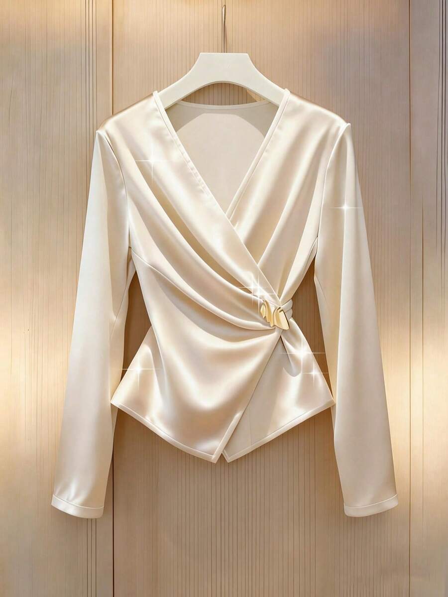 GlowEve Camisa larga elegante de mujer con mangas largas y botones metálicos decorativos, de tela brillante, para otoño/invierno