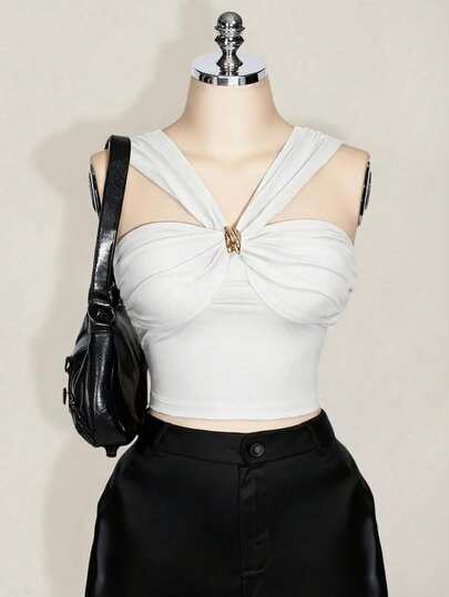 SHEIN MOD 大码V领金属装饰黑色衬衫，嬉皮风，街头风，科切拉音乐节风格，性感，时尚休闲上衣