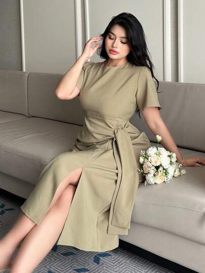 Dazy Plus Plus Size Women Elegant Tie-Waist Long Solid Color Round Neck Short Sleeve Casual Dress, Spring/Summer