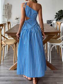 Breezaya Women's Romantic Hollow-Out Striped Dress, Suitable For Spring/Summer Vacation And Outdoor Wear - Blue - View 2