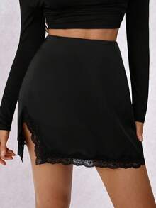 SHEIN Tall Black Satin Contrast Lace Trim Slit Sexy & Elegant Fitted Women's Skirt Summer Outfits For Women Sexy Skirt For Women Summer Outfits For Women Split Thigh Skirt Black Skirt Mini Black Short Skirt - Black - View 5