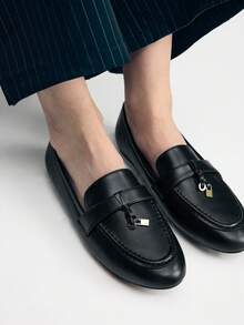 Mnmlis Women's Versatile Fashion Flat Shoes For Daily Wear - Black - View 7