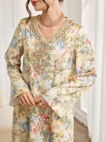 Al Najma 女士复古花卉刺绣V领优雅印花长袖连衣裙，适合日常外出和阿拉伯风格。 - 彩色 - 查看 3