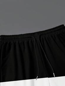 Manfinity Homme 男士皇冠字母印花修身短袖T恤和短裤休闲套装 - 彩色 - 查看 6