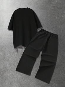 ROMWE MEN Conjunto de camiseta de manga corta con cuello redondo y pantalones con estampado minimalista para hombre - Negro - Ver 2