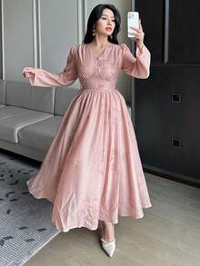 Dazy Plus Đầm dài tay dài, cổ chữ V, thắt eo, thêu hoa, thanh lịch dành cho nữ cỡ lớn, màu hồng, thích hợp cho mùa xuân/hè. - Hồng - Xem 7