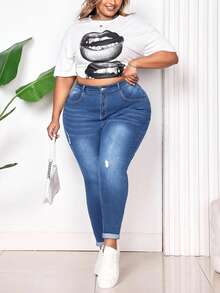 SHEIN CURVE+ Quần jeans lửng dáng ôm màu xanh dương, kiểu dáng thường ngày, gợi cảm, dành cho người có thân hình đầy đặn. - Rửa nhẹ - Xem 7