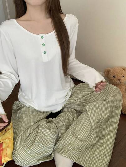 DAZY Grön fräsch henleytopp och rutiga pyjamasbyxor för kvinnor