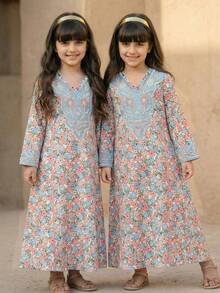 SHEIN Young Girls Floral Arabian Robe, Elegant Floral Collar, Traditional Long-Sleeved Arabian Dress, Suitable For Spring And Summer Wear - Multicolor - View 4