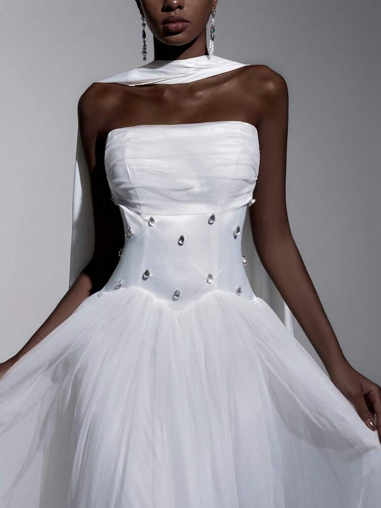 Elitara Elegant Minimalistisk Krämfärgad Satin Patchwork Tyll Hög-Låg Handgjord Kristall Volang Fåll Brudklänning, Lämplig För Bröllopsceremoni, Formellt Fest, Röda Mattan-Event, Lyxig Mottagning, Utomhus Skogsstrand, Formellt Tillfälle - Vitt - Visa 7