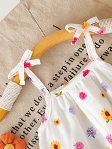 SHEIN Váy bé gái, đầm bé gái họa tiết hoa, dây đeo yếm và nơ, kiểu dáng thanh lịch và tươi mát mùa hè. - trắng - Xem 4