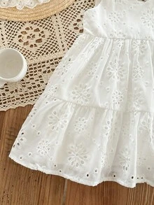 SHEIN Đầm không tay màu trắng thêu hoa nơ dễ thương cho bé gái đi nghỉ mát - trắng - Xem 5