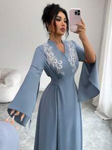 Al Najma Women's Elegant Minimalist Mandarin Collar Hand-Knitted Floral Embellished Long Sleeve Arabic Dress - Blue - View 7