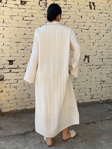 Dazy Plus 休闲时尚翻领半开襟条纹宽松衬衫裙，长款休闲加大码女装连衣裙，春夏长款连衣裙 - 杏色 - 查看 9