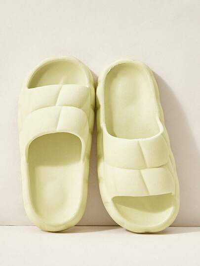 Cuccoo Women's Fashionable Black Plastic Slippers, Comfortable And Can Be Worn Outside For Summer Vacation Shoes Summer Spring Shoes Spring Break Easter For Casual Beach Style For Christmas Valentine's Day