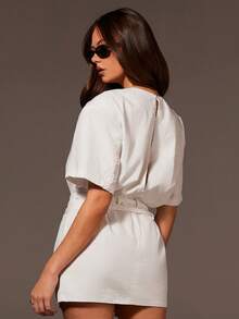 Athîral 女士休闲短袖系带直筒白色迷你连衣裙 - 白色 - 查看 2