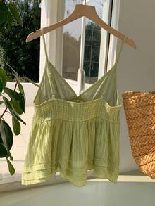 Comfortcana 女士镂空撞色蕾丝荷叶边吊带背心 2026 新款春夏时尚女装，适合海滩度假休闲穿着，绿色上衣 - 綠色 - 查看 2