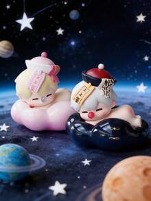 POKOJA LAND 盲盒（非毛绒填充），1个“云之梦境”系列盲盒人偶，天空主题圆形人偶，包含12款常规款式、2款配色和1款隐藏惊喜，收藏级艺术玩具，以云朵为底座，点缀月亮，采用柔和的粉彩色调。 - 潮玩盲盒 - 查看 4