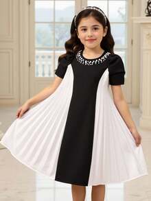 Sparklyn 少女优雅时尚撞色褶皱连衣裙 少女正式连衣裙 少女优雅中长连衣裙 少女带袖中长连衣裙 黑白连衣裙 少女优雅连衣裙 少女米色和黑色连衣裙 黑白教堂连衣裙 少女正式黑色连衣裙 短袖连衣裙 少女短袖连衣裙 黑白连衣裙 阿拉伯连衣裙 少女长袍 伊斯兰连衣裙 长袍套装 少女黑白连衣裙 - 黑與白 - 查看 8