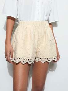 Maija 女士夏季度假波西米亚风刺绣荷叶边松紧腰侧袋短裤 - 杏色 - 查看 3