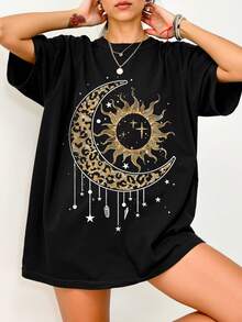 EMERY ROSE Plus Size Women Vintage Star & Moon Print Casual Loose Mid-Length Short Sleeve Round Neck T-Shirt T Shirts Women Oversized Graphic Tees Women Oversized - Black - View 3