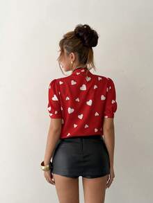 Chiquease 女士爱心印花立领撞色纽扣短袖修身衬衫，适合情人节、约会、日常穿着、夏季上衣，优雅百搭，适合度假、节日等场合。 - 紅色 - 查看 2