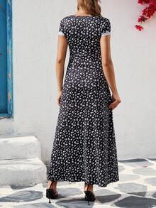 SHEIN 孕妇连衣裙，通体碎花图案，无袖，休闲时尚，春夏款