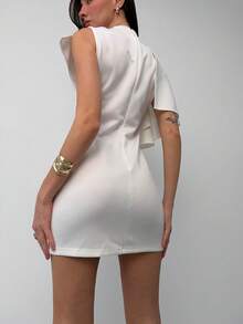 Aloruh Trang phục công sở tối giản với điểm nhấn kim loại trắng, mẫu đầm ngắn ôm sát cổ bẻ mới mùa xuân/hè dành cho nữ. - trắng - Xem 5