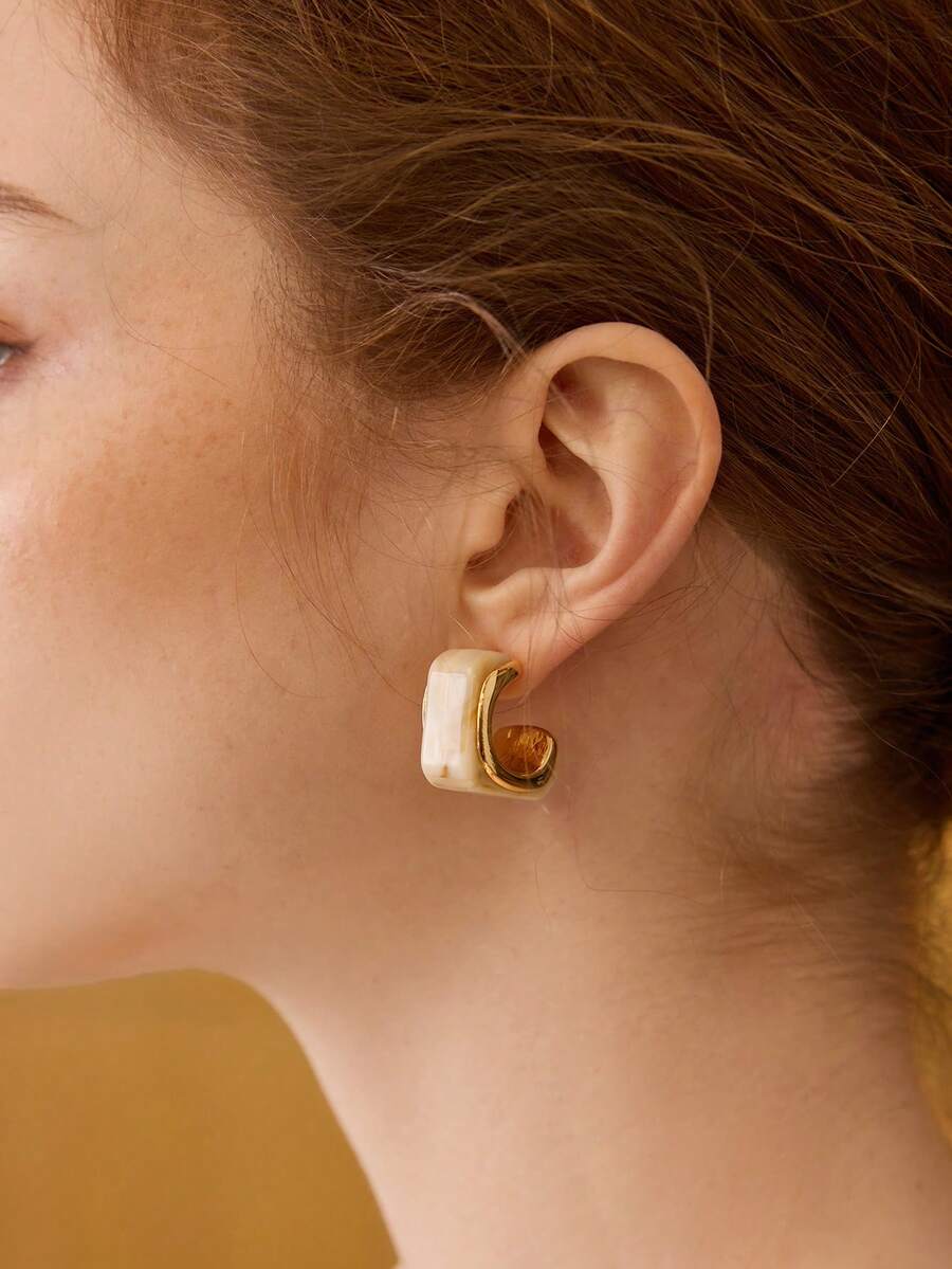 MOTF PREMIUM FASHIONABLE GEOMETRIC RESIN EARRINGS, UNIQUE DESIGN PERSONALIZED SILVER NEEDLE EARRINGS, VERSATILE EARRINGS FOR WOMEN - Gold - View 1