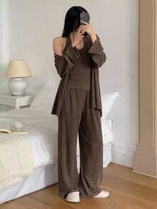 DAZY Bộ 3 món đồ mặc nhà cho nữ gồm áo choàng dệt kim gân, áo hai dây và quần dài, thích hợp cho mùa đông. - màu nâu - Xem 6
